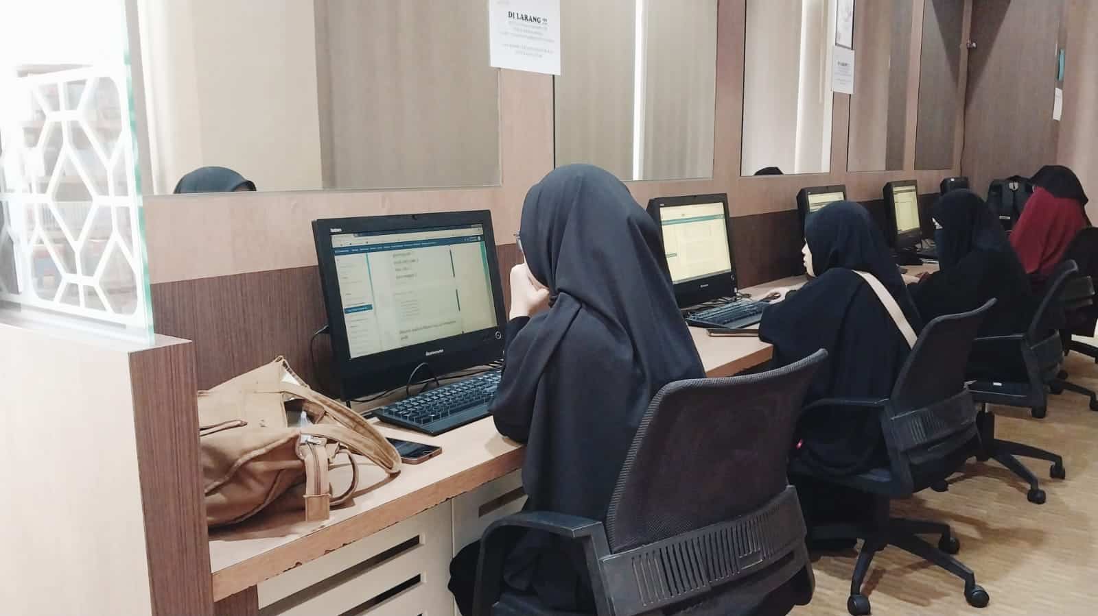 Exam Center IOU Perpustakaan Umum Masjid Jabal Arafah